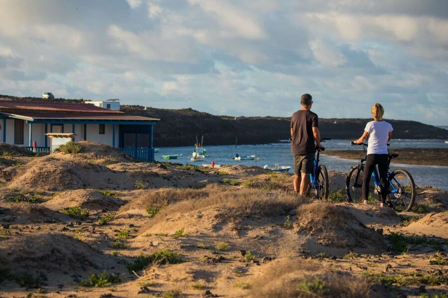 Corralejo: E-Bike Rental with Map to Popcorn Beach - Who Will Enjoy This Ride Most?
