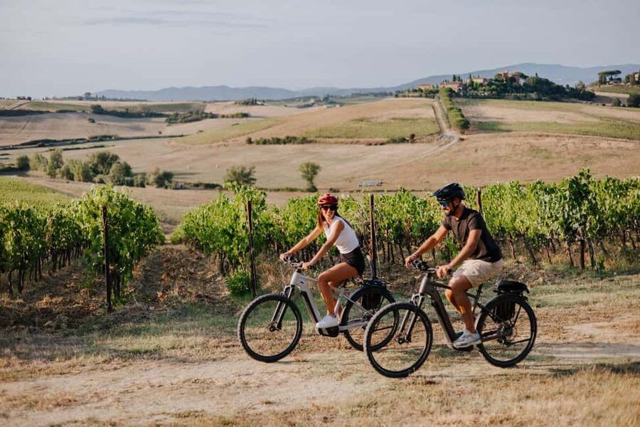 Cortona: Val di Chiana E-Bike Tour with Optional Wine Lunch - A slower way to see the Val di Chiana