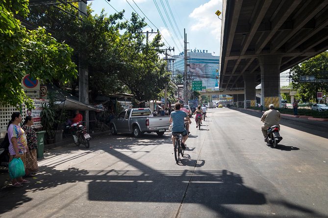 Countryside Bangkok and a Local Floating Market Tour by Bicycle Including Lunch - Why this bicycle tour shows a different Bangkok