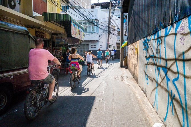 Countryside Bangkok and a Local Floating Market Tour by Bicycle Including Lunch - Who should book this Bangkok ride?