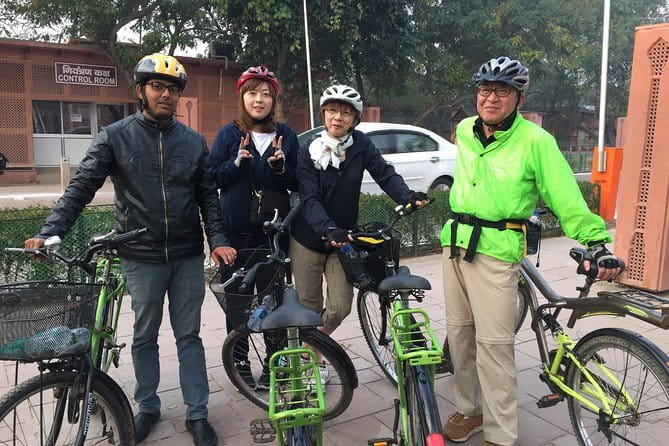 Countryside Bicycle Tour - Meeting a local family in the village