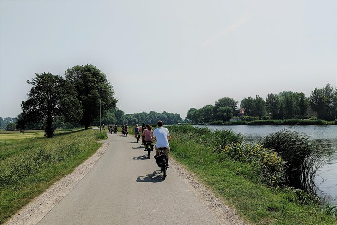 Countryside Bike Tour from Amsterdam: Cheese, Clogs & a Windmill - How hard is the ride?