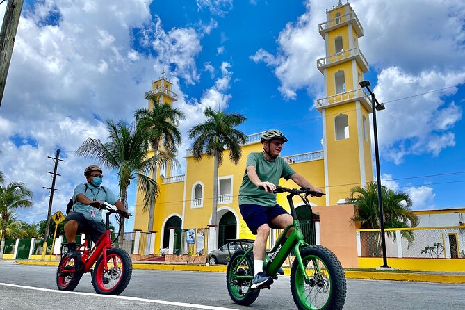 Cozumel: City Tour by E-bike - Corpus Christi Church and 3 de Mayo Park