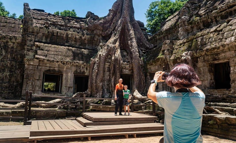 Cycle Angkor Backroad Bike Tour / E-Bike or Tuk Tuk - Cambodian lunch beside a tropical garden
