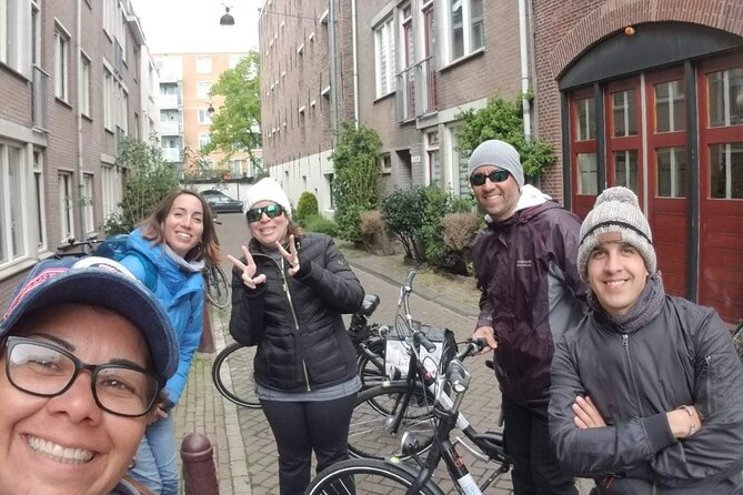 Daily group bike tour in Spanish. - Coffee, beer, and apple pie at ’t Blauwe Theehuis