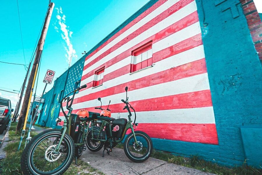 Dallas: Downtown E-Bike Sightseeing and History Tour - Riding through the Dallas Arts District