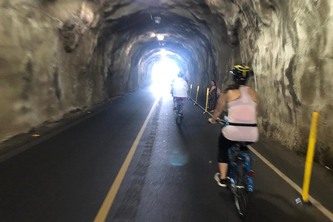 Diamond Head Bike to Hike and Local Lunch - Kapiolani Park and the old Natatorium