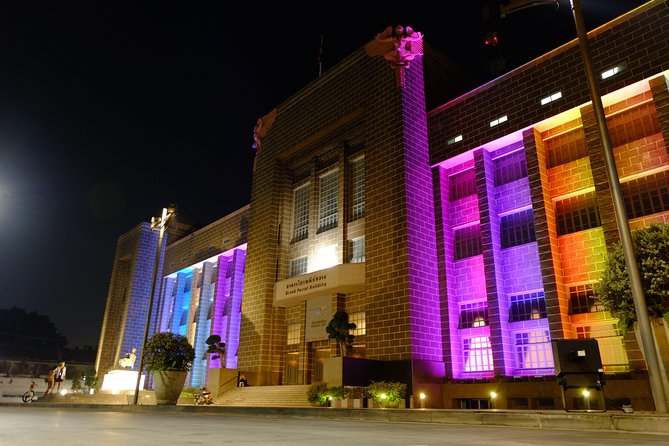 Discover Bangkok at Night 5-Hour Bike Tour with dinner - Starting at Loftel Station Hostel at 5:00 pm