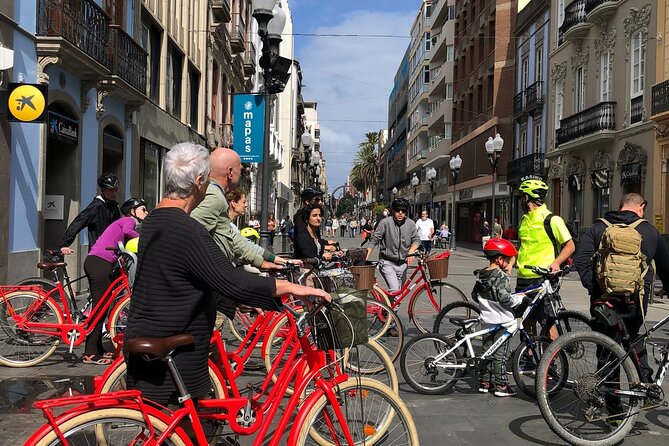 Discover Las Palmas City by Bike in 4 hours - Vegueta Market: fruit, coffee, and a useful timing warning