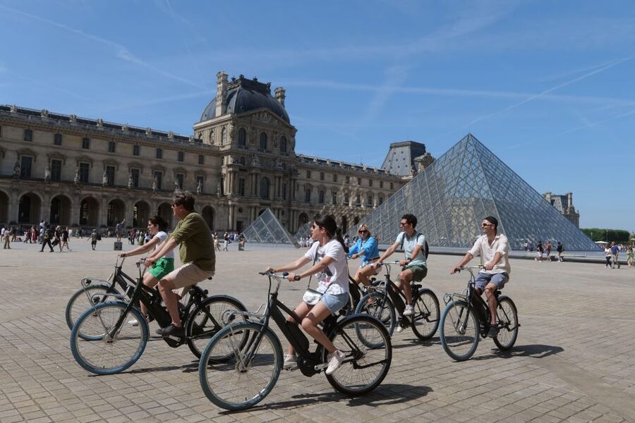 Discover Paris by bike - Key things to know before you ride