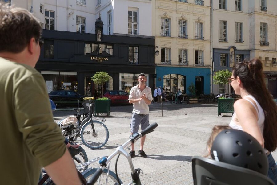 Discover Paris by bike - Starting in Montorgueil, where Paris feels local