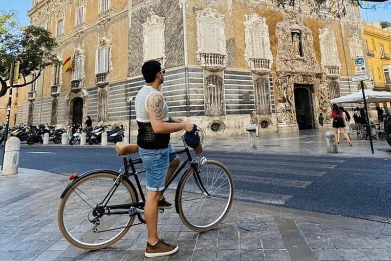 Discover Valencia by bike – Dutch-speaking tour - Booking flexibility and practical details