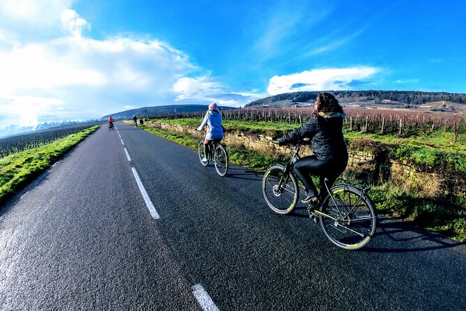 Discovery by bike & Tasting in the vineyards - Starting among Chenôve’s old stone streets