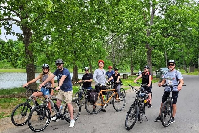 Downtown Nashville's Hidden Gems E-bike Tour - A fast tour of downtown music country