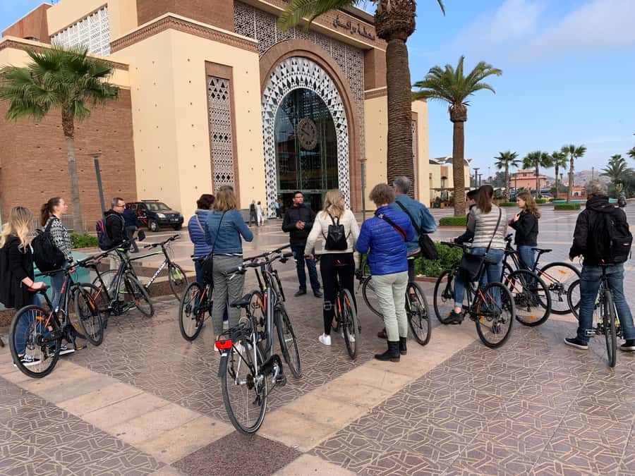Dutch Bike Tour in Marrakech with Local Guide - Place des Ferblantiers and the royal quarter