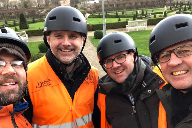 E-Bike & Bike Tour with a Local Guide in Dublin - What the guides add to the ride