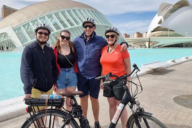 E-Bike Grand Valencia Private Tour - From the city to Malva-rosa Beach