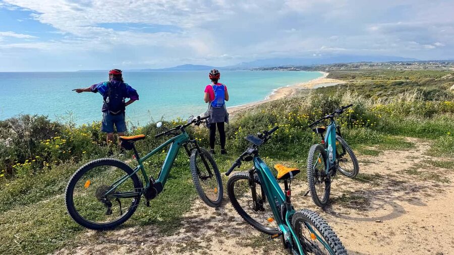E-Bike Scala dei Turchi: Food tasting, villages, snorkeling, nature reserve - Riding through Realmonte and the coastal villages