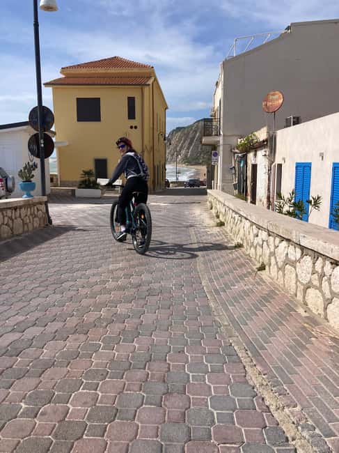 E-Bike Scala dei Turchi: Food tasting, villages, snorkeling, nature reserve - Who should book this tour?