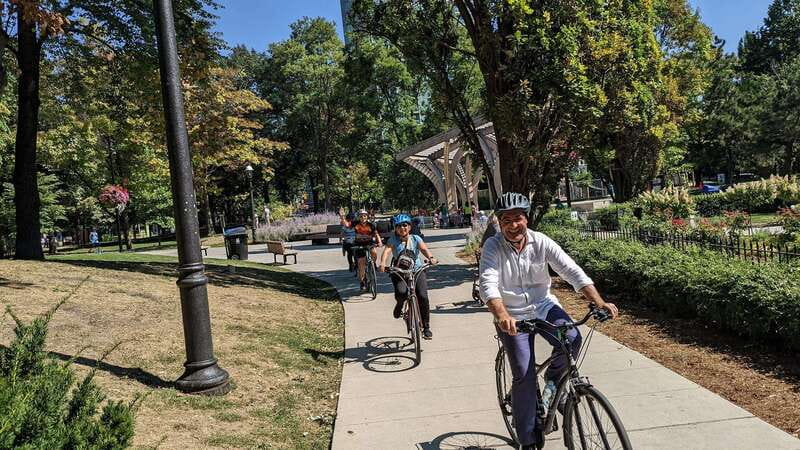 E-bike through Toronto's Dynamic Neighbourhoods - Graffiti Alley and CAMH