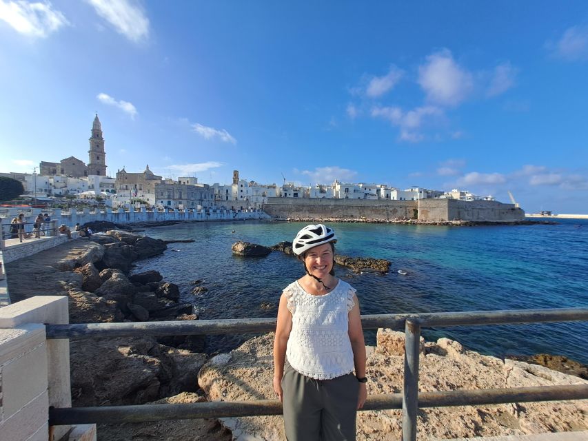 E-bike tour from Monopoli to the rocky village of St. Andrew - Starting behind Monopoli railway station