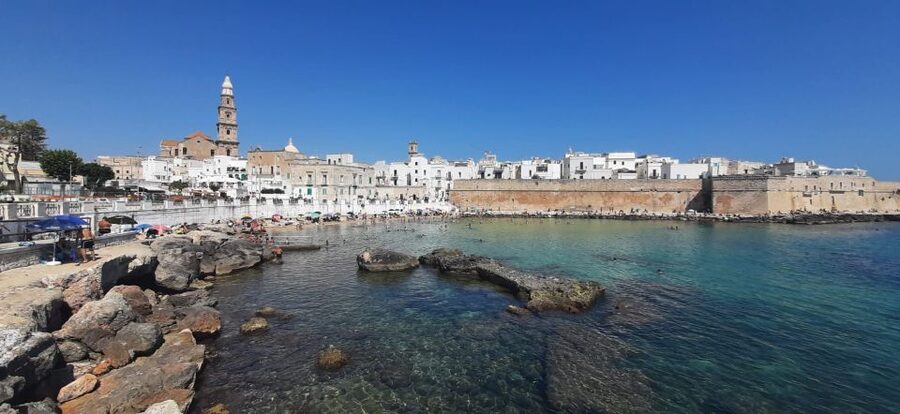 E-bike tour from Monopoli to the rocky village of St. Andrew - Monopoli old town: a useful first look