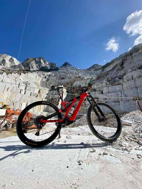 E-Bike Tour to the Carrara Marble Quarries with lard tasting - Fitness, safety, and who should join