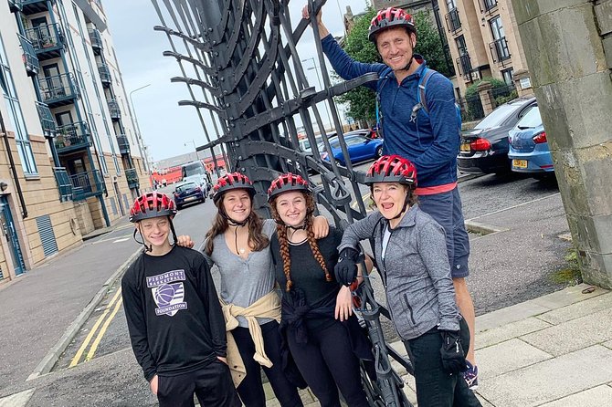 Edinburgh City Bike Tour - Choice of E-Bike or Manual - A quiet route toward the countryside