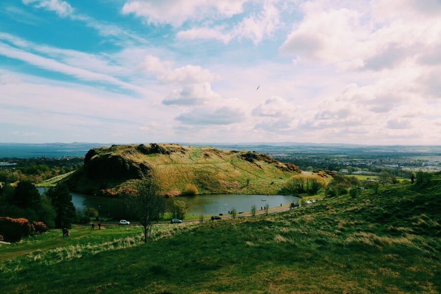 Edinburgh: Scenic Bike Tour - Holyrood Park and the climb toward Arthur’s Seat
