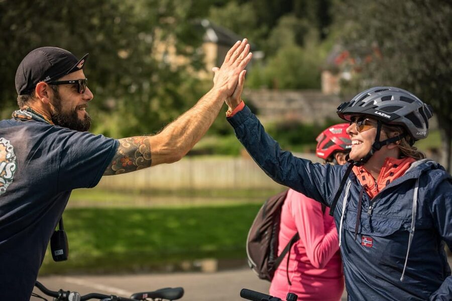 Edinburgh: Sightseeing Bike Tour - Canals, tunnels, and Edinburgh’s lesser-seen side
