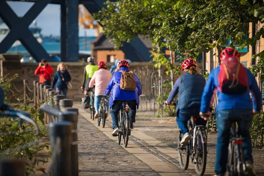 Edinburgh: Sightseeing Bike Tour - Standard bike or e-bike?