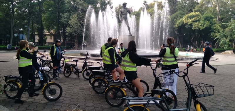 Electric Bike City Tour with a taco stop. - Plaza Río de Janeiro and Mexico City’s neighborhood character