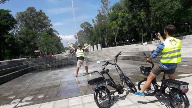 Electric Bike City Tour with a taco stop. - República, Frontón México, and the route downtown