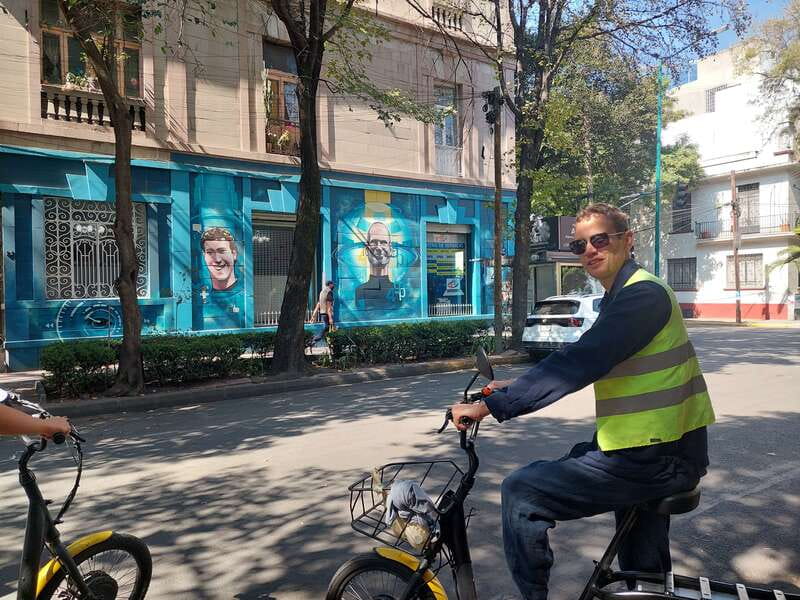 Electric Bike City Tour with a taco stop. - Chapultepec Park, Parque Tamayo, and Audiorama