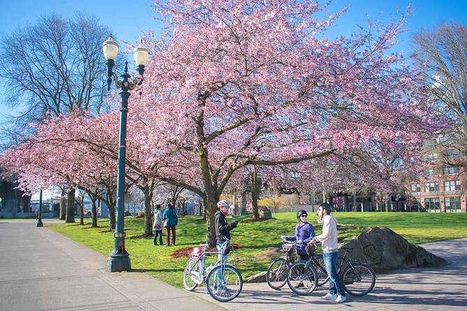 Essential Portland Oregon Bike and E-Bike Tour! - Eastbank Esplanade and OMSI