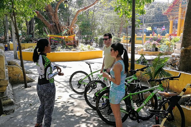 Explore Bangkok by Bike & Boat with Lunch - Wat Ko and the Rooster Temple
