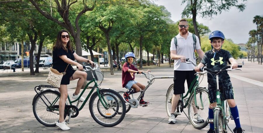 Explore Barcelona by Bike & Photo Shooting - Olympic Port and Ciutadella Park