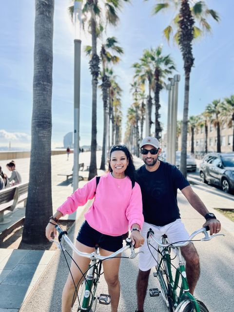 Explore Barcelona by Bike & Photo Shooting - Barcelona Cathedral and the Gothic Quarter