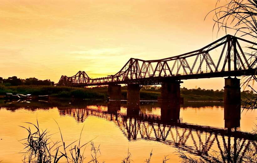 Explore Hanoi Old City By Cycling Tour With Small Groups - West Lake and Tran Quoc Pagoda