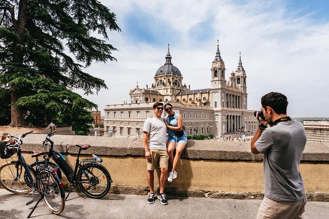 Explore Madrid by bike taking photos with Benja - The Prado area without a museum visit