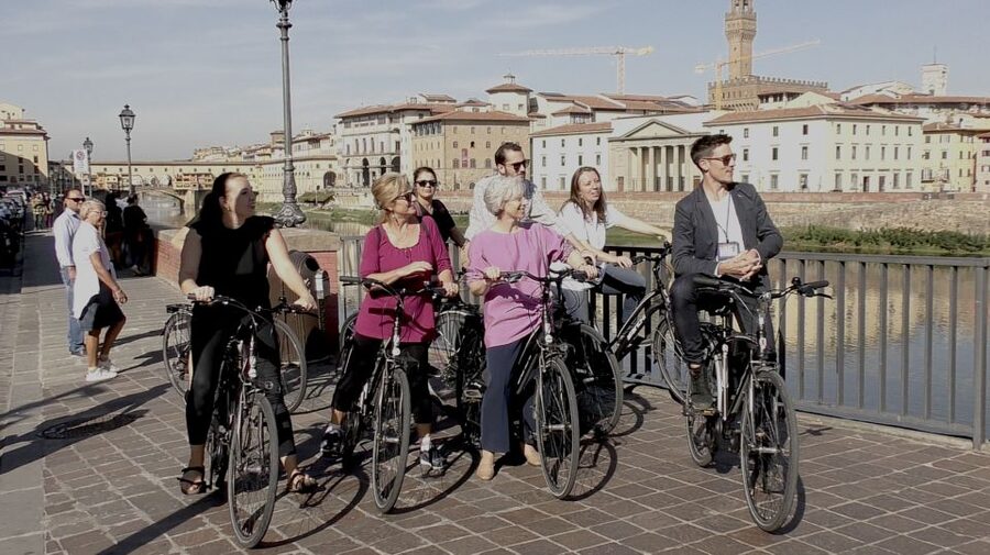 Florence: 2-Hour Guided Bike Tour - Key points at a glance