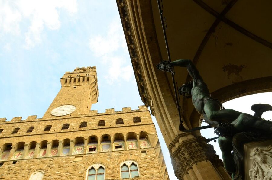Florence: 2-Hour Guided Sightseeing Bike Tour - Pitti Palace and the Oltrarno side