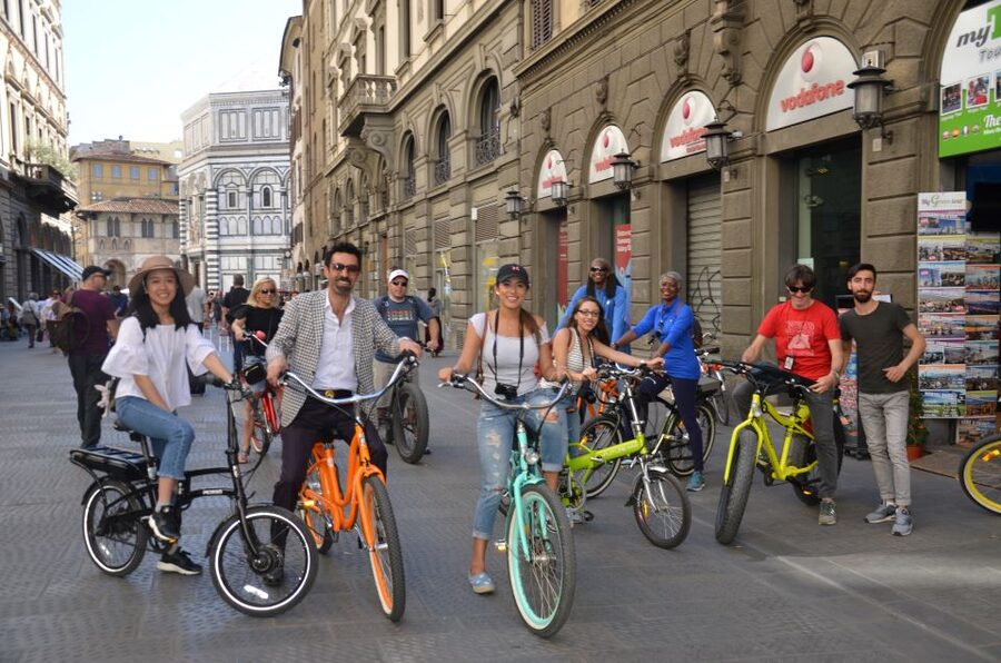 Florence: Bike Rental for 24 Hours - The Duomo and the Medici quarter