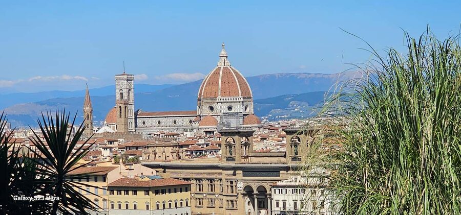 Florence Bike Tour & Sunset & Piazzale Michelangelo - Along the Arno River toward the viewpoint