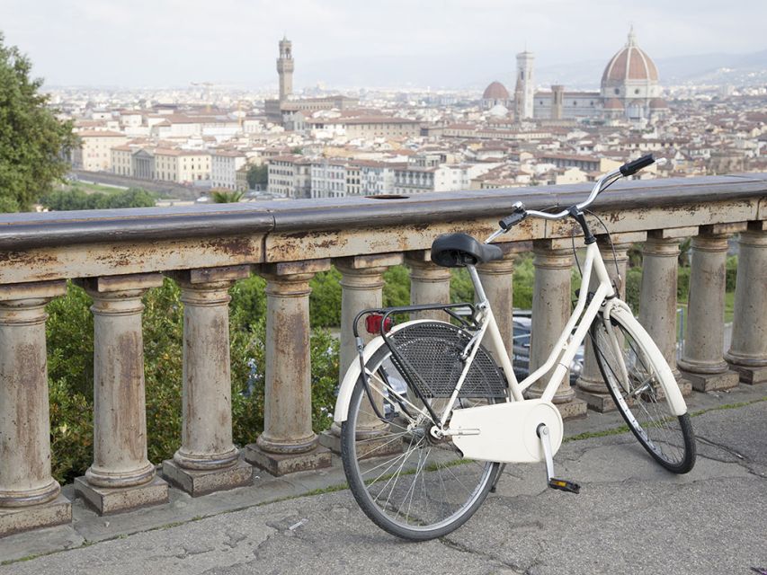 Florence: City Sightseeing Guided Bike Tour - Piazza della Repubblica and the medieval center