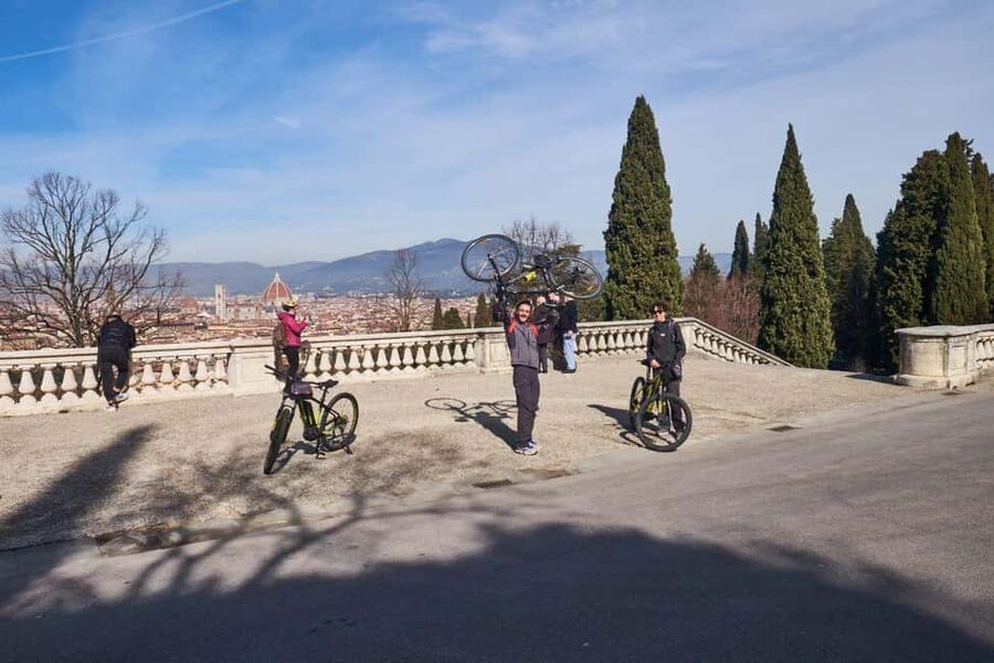 Florence: E-Bike Tour in Tuscany with Winery & Wine Tasting - Practical tips for a smoother ride