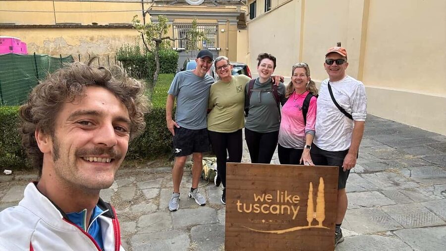 Florence: E-Bike Tour in Tuscany with Winery & Wine Tasting - Starting in the Oltrarno at Via del Campuccio