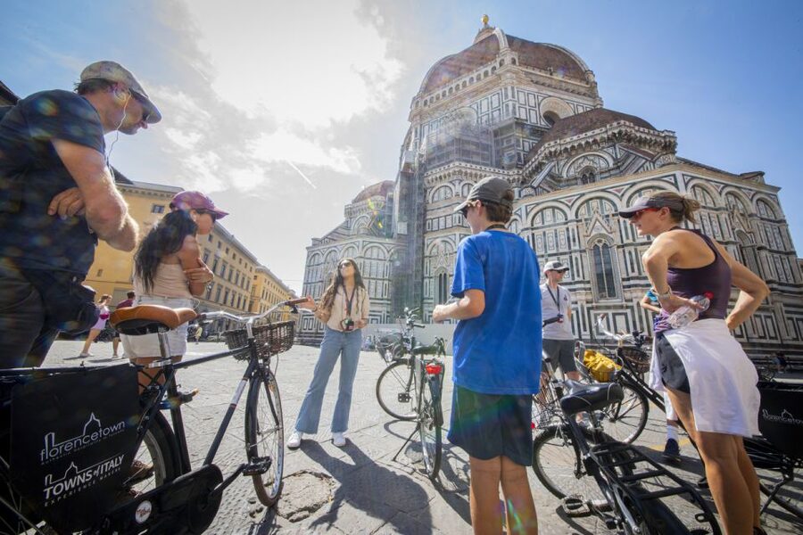 Florence: Guided Bike Tour in Small Group - Piazza della Signoria and the heart of civic Florence