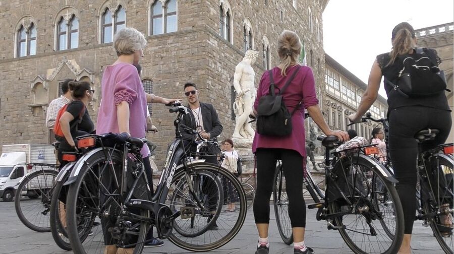 Florence: Guided Bike Tour with Piazzale Michelangelo - Starting with the Duomo and San Lorenzo
