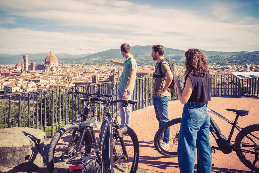 Florence: Night Tour by Electric Bike - Returning through Florence’s lit streets